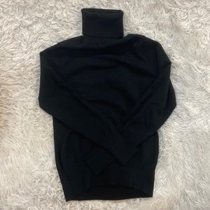 Venus Black, RibKnit Turtleneck-Size M